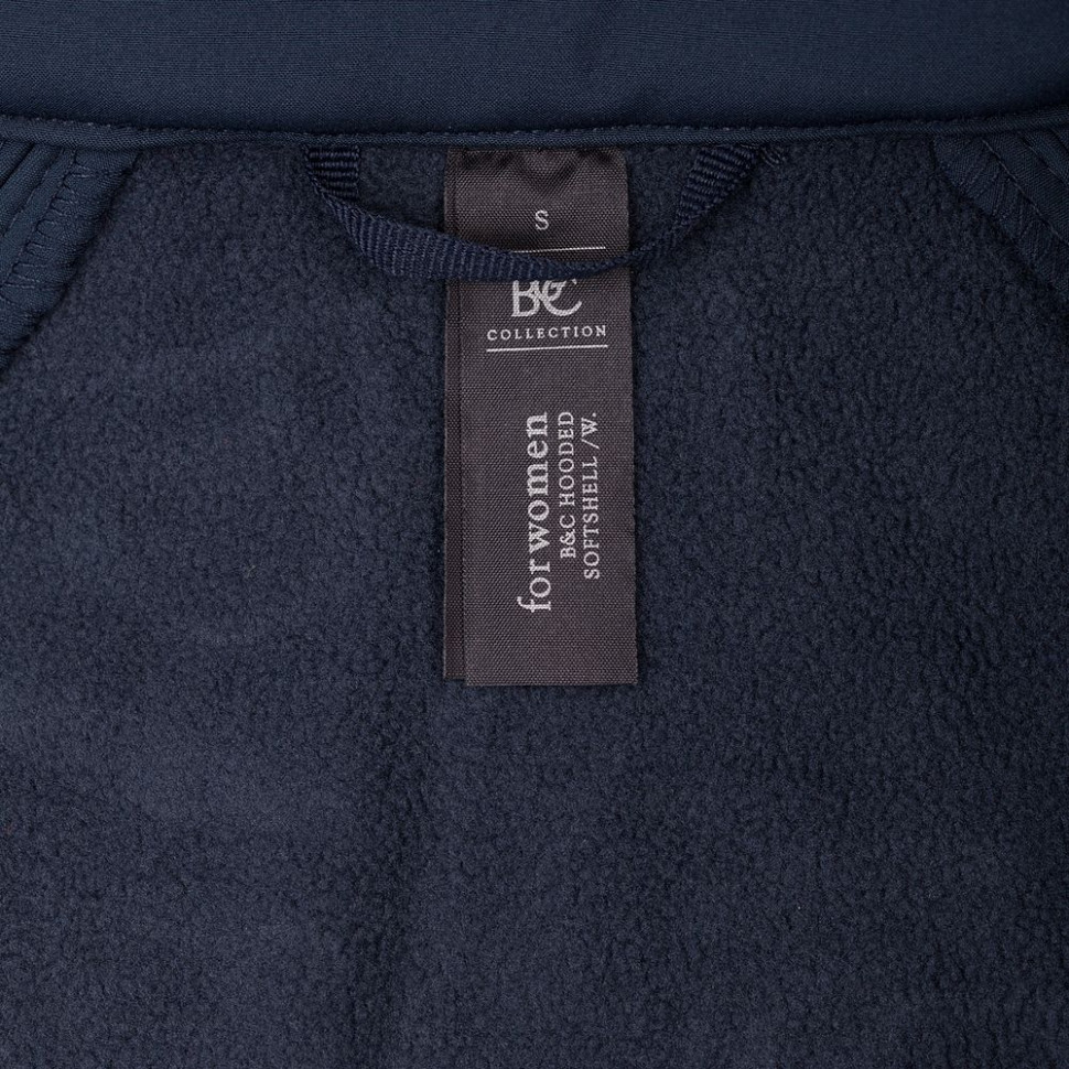 Куртка женская Hooded Softshell черная