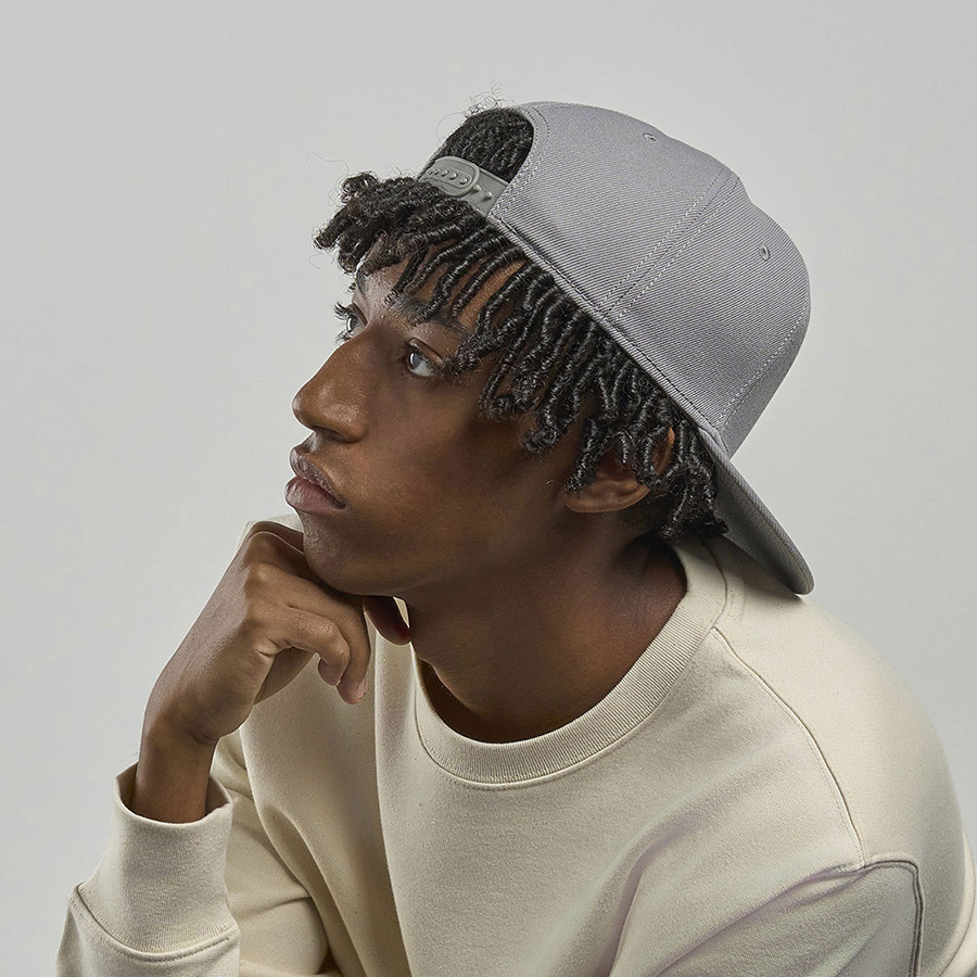 Бейсболка SNAP BACK-S, 6 клиньев, пластиковая застежка, черный