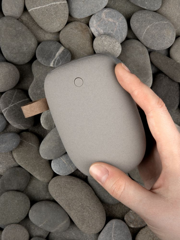 Внешний аккумулятор Pebble 7800 мАч