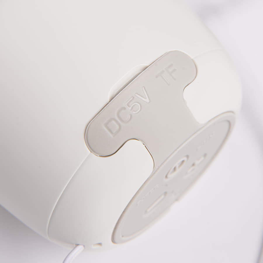 Портативная mini Bluetooth-колонка Sound Burger "Bang" белая, белый